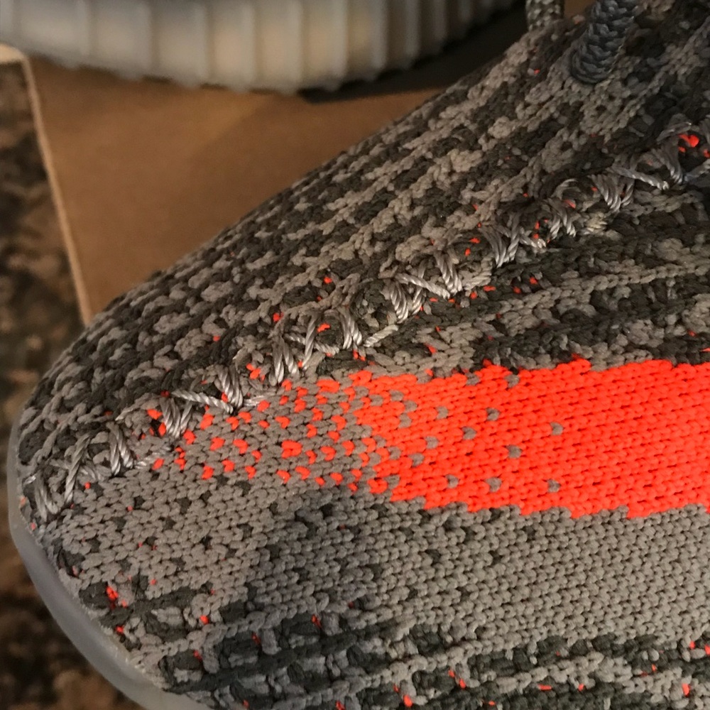 Yeezy Boost 350 V2 Beluga - Picture 8 of 8